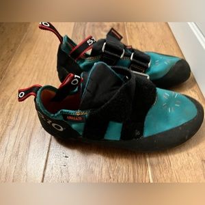 Anasazi rock climbing shoes 5.10 size 7 women’s